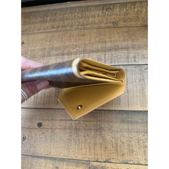 Vintage CELINE Wallet Women's Leather Monogram Fold French Paris France 90s - Picture 6 of 9